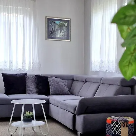 Silvana Apartmán Kaštela